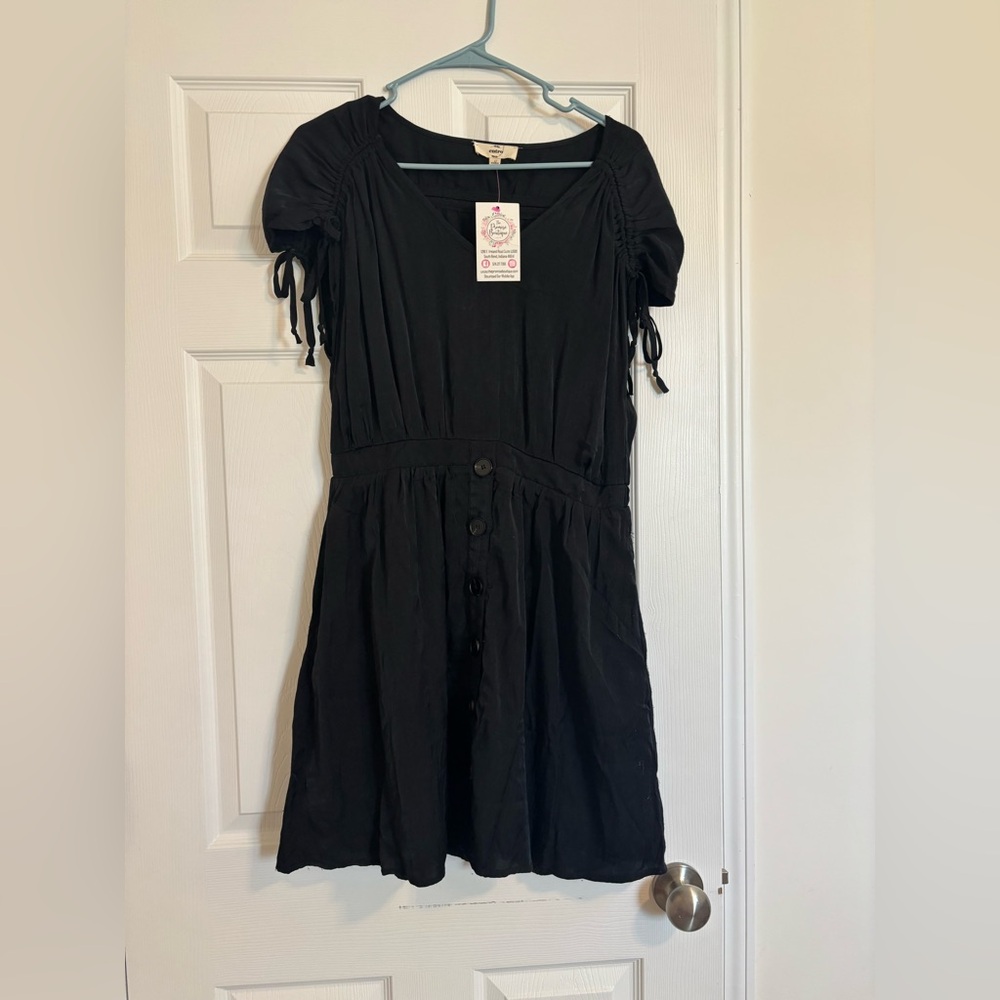 Black Entro Dress size L NWT